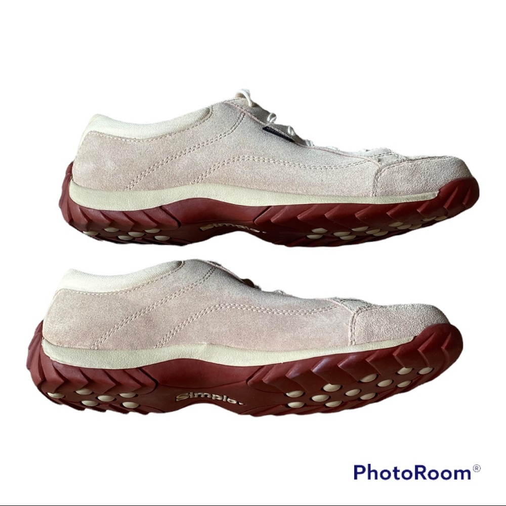 SIMPLE Brand New Vintage Womens Suede Shoes